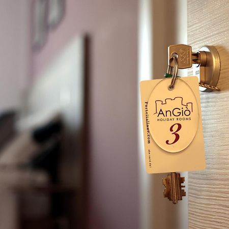 Angio Holiday Rooms 那不勒斯 外观 照片