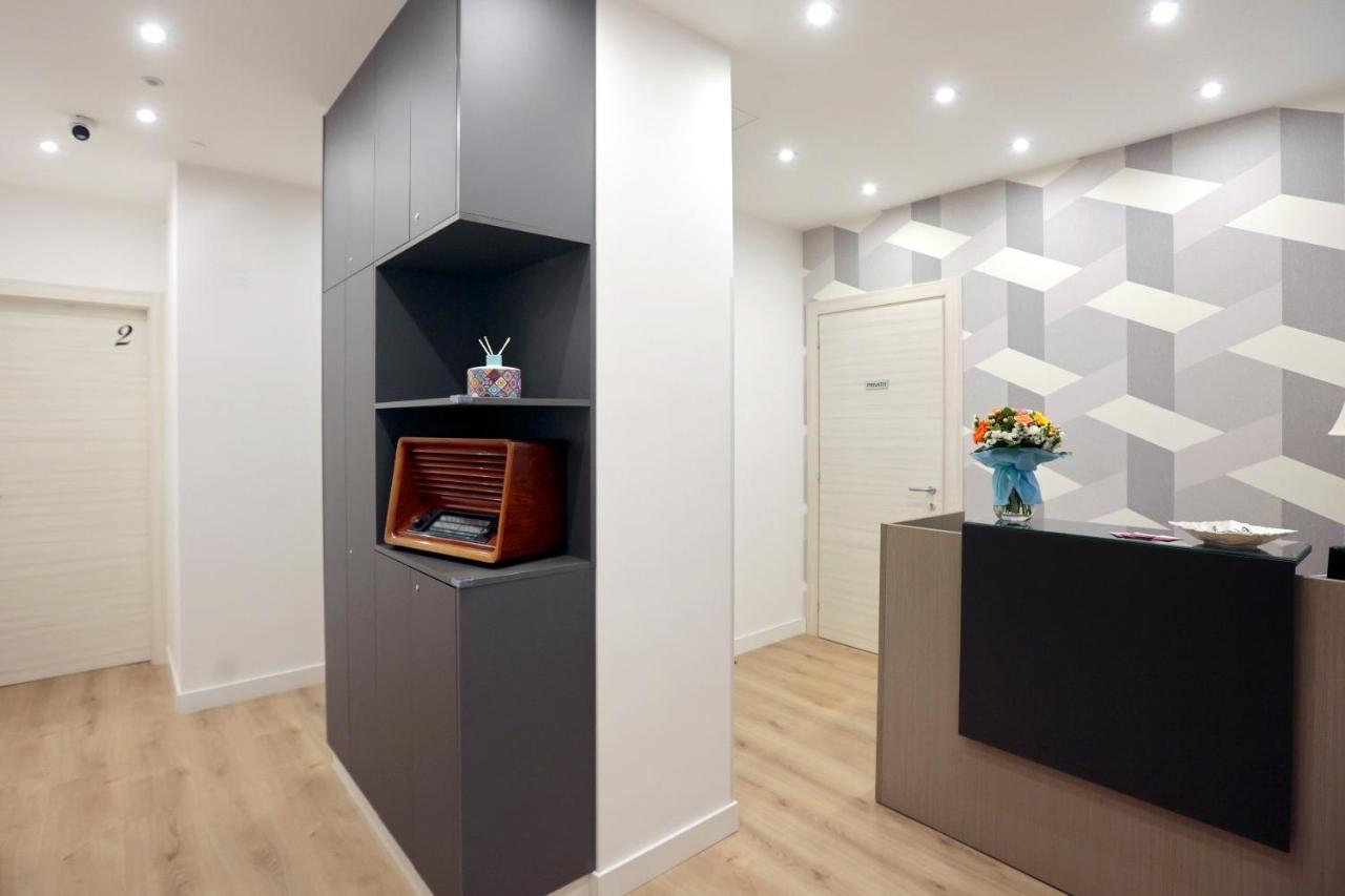 Angio Holiday Rooms 那不勒斯 外观 照片