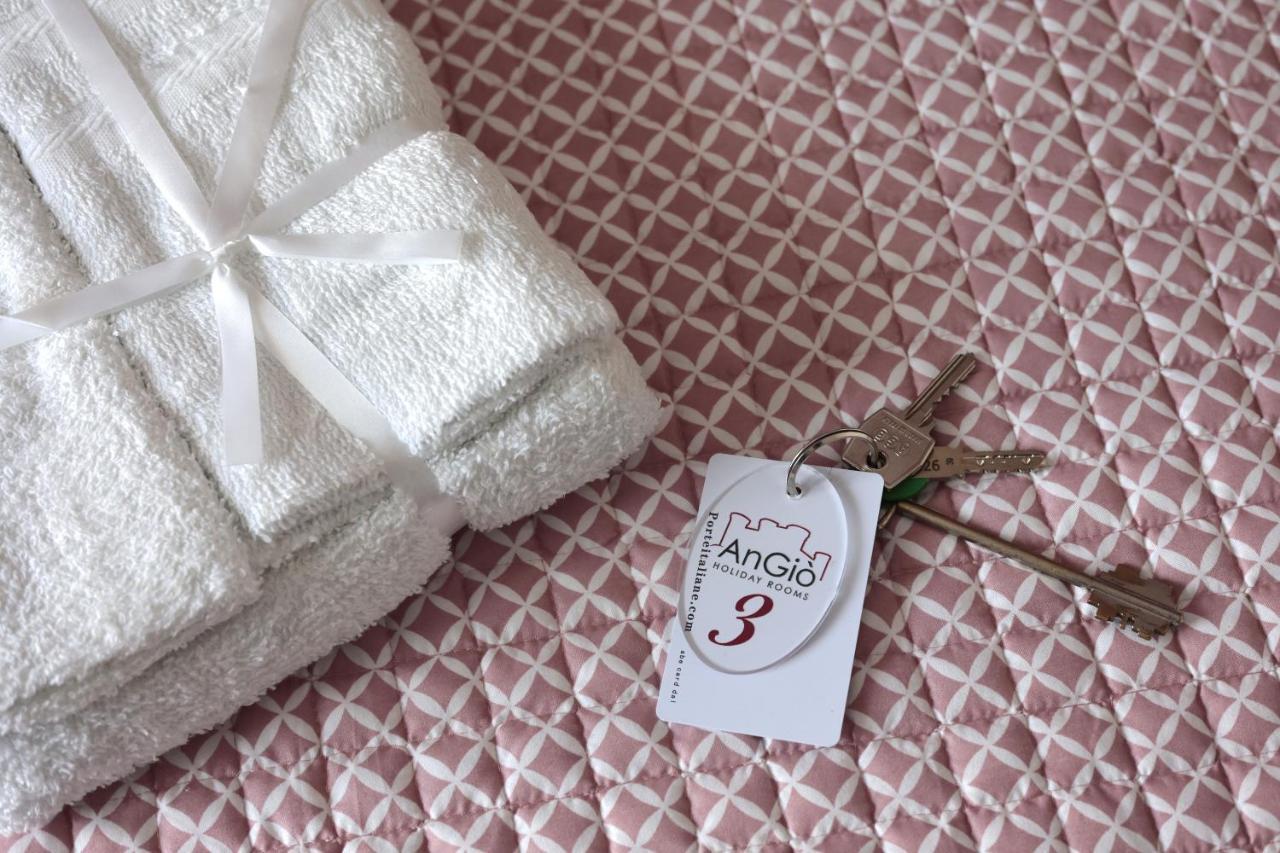 Angio Holiday Rooms 那不勒斯 外观 照片